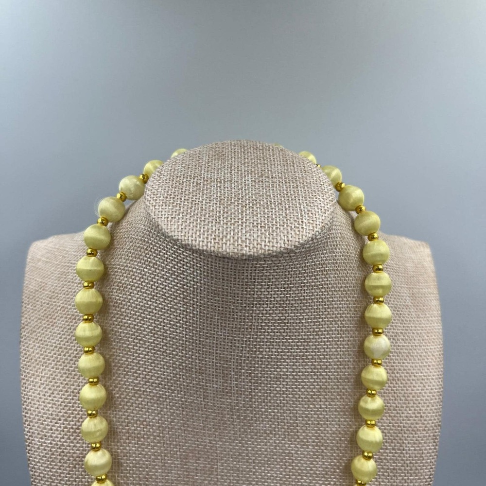 Vintage Yellow Beaded Necklace Satin Finish Round Beads Gold Tone Spacers 28-30" - Picture 2 of 6